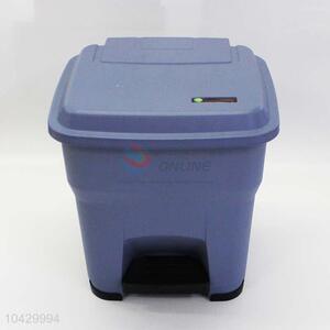 Plastic garbage cleaning barrel garbage can
