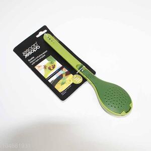 Green Color Plastic Spoon for Kitchen
