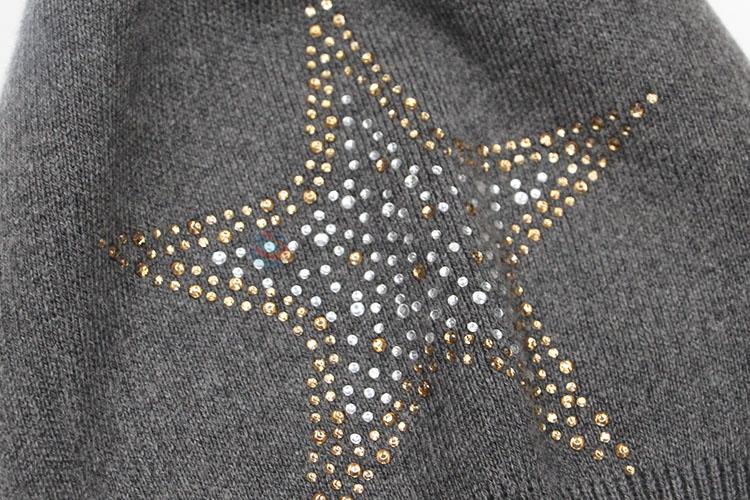 Fashion Style Single-Deck Beanie Winter Knitted Hat with Star Rhinestone Decoration