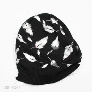 Classical Low Price Knitted Single-Deck Beanie Hat with with Golden Feather