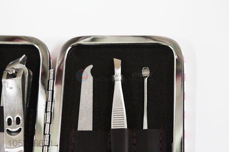 Customized wholesale nail clipper kit predicure scissor earpick nail care set
