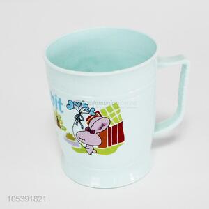 Made in China cute plastic water cup with handle
