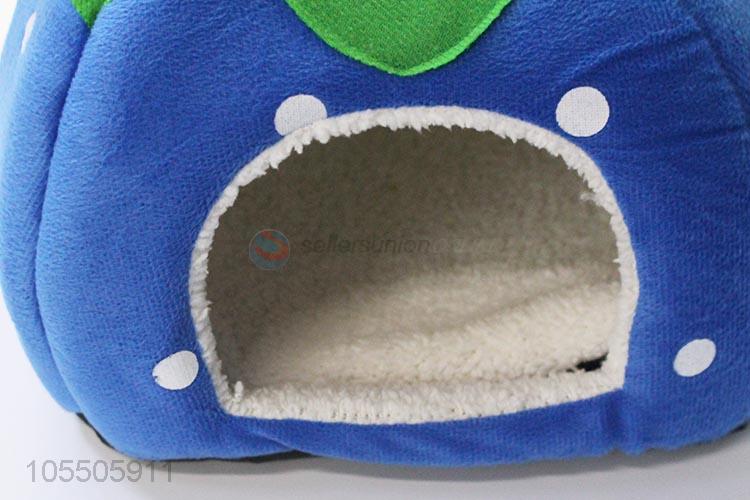 Cheap Price Cat Dog Kennel Warm Cushion Strawberry Shape Sponge Pet House Dog Nest