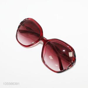 Fashion New Red Sun Glasses for Women