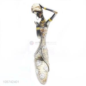 Top Sale Modern Abstract Resin Craft African Women Figurine