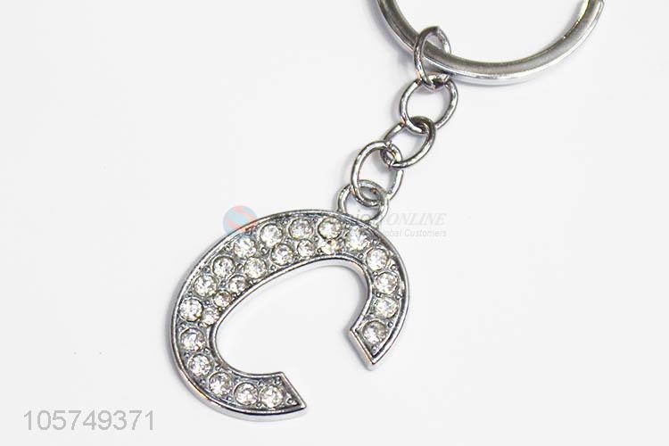 Promotional custom letter C shape zinc alloy key chains metal keyrings