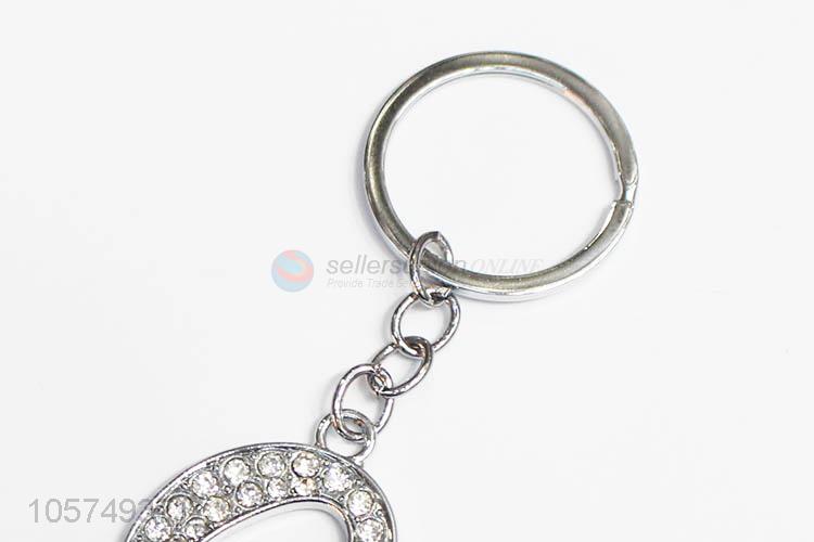 Promotional custom letter C shape zinc alloy key chains metal keyrings