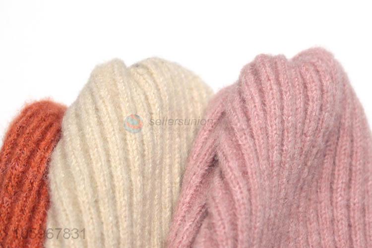 Wholesale unique design solid color winter warm knit hat