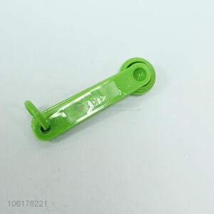 Good quality 6 pcs green plastic measuring spoon set