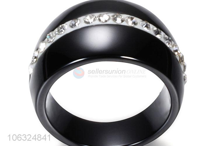 High Quality Clear Crystal Couple Design Ceramic Rings