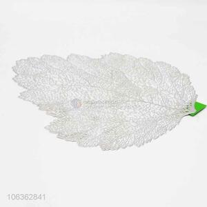 Creative design silver leaf shaped pvc placemat restaurant supplies
