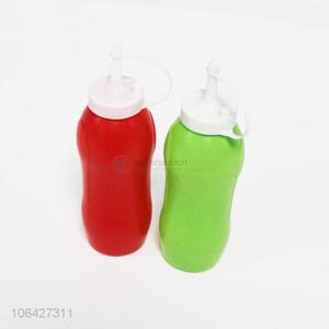 Custom colored squeeze condiment plastic bottle for sauce