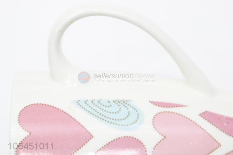 Credible quality heart pattern ceramic cup with handle