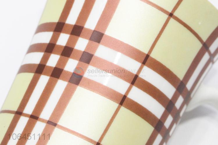 Best sale fashion plaid pattern ceramic cup with handle