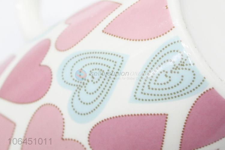Credible quality heart pattern ceramic cup with handle