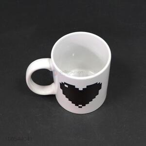 Fashion design 300ml hot water color changing ceramic mug with heart pattern