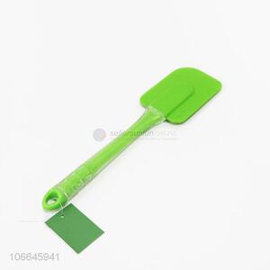Factory price kitchen accessories silicone scraper knife for baking