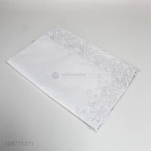 Delicate design luxury pierced embroidered table cloth