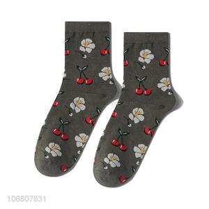 Dependable factory cherry pattern knitted jacquard ladies socks