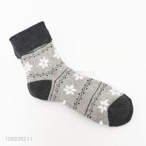 Good quality winter warm breathable polyester socks