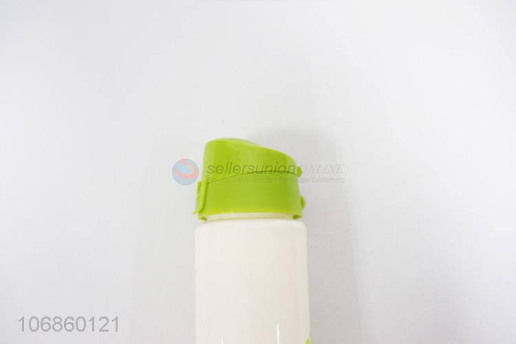 塑料水壶