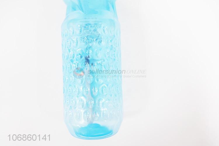 塑料水壶