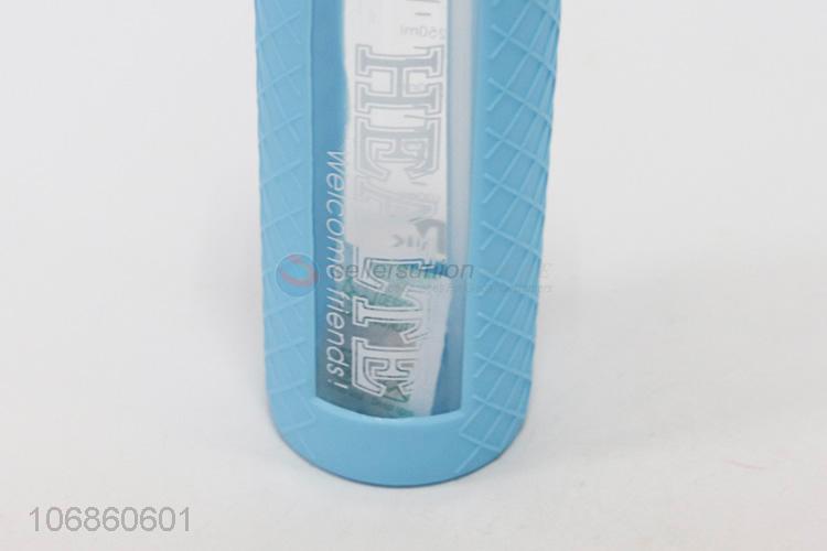塑料水壶