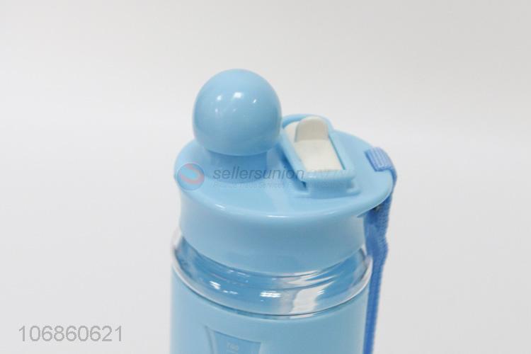 塑料水壶