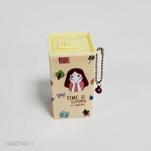 Good quality 30pcs mini wet wipes in square cartoon canister