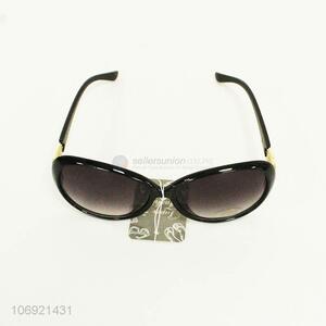 Wholesale Fashion Sun Glasses Plastic Sunglasses