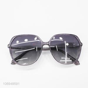 Wholesale price fashion custom logo uv400 sunglasses for adults
