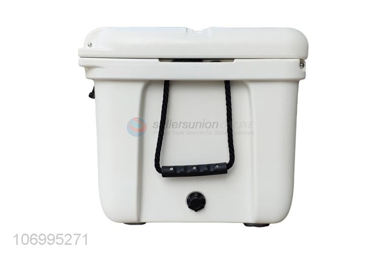 China OEM 65L food grade enviromental material insulated box cooler box