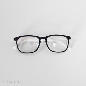 Hot Selling Plastic Clear Lens Glasses