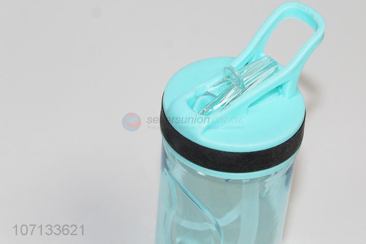 塑料水壶