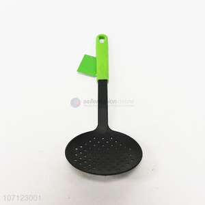 Factory Price Kitchenware Heat Resistant Cooking Utensil Leakage Ladle