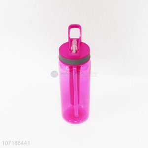High quality 680ml portable fashion plastic water bottle with straw