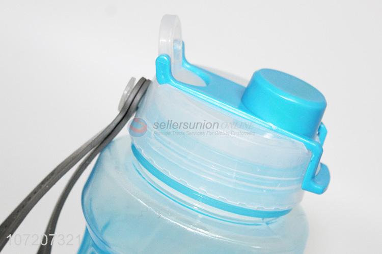 塑料水壶