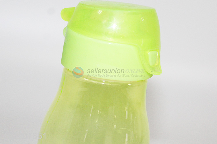 塑料水壶