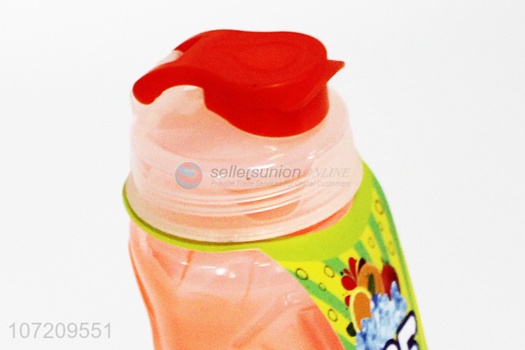 塑料水壶