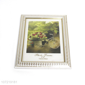 Superior Quality Table Top Design Photo Frame For Home Decoration