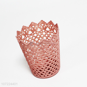 Delicate Design Plastic Hollowed-Out Storage Basket