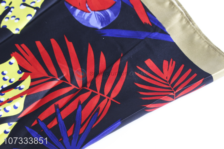 China manufacturer creative colorful leaf printed ladies square scarf