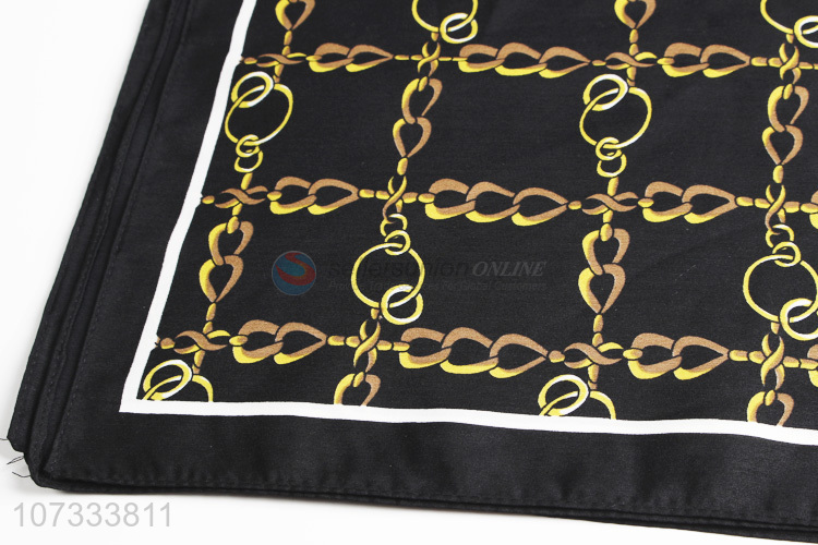 Hot sale comfortable elegant chain printed women square scarf