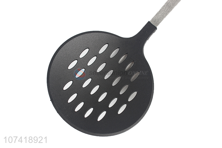 Hot Sale Black Nylon Long Handle Leakage Ladle