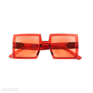 Unique design fashion women sunglasses outdoor protective sunglass