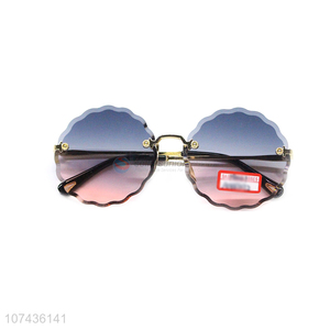 Best selling fashion gradient ladies sunglasses frameless sunglasses