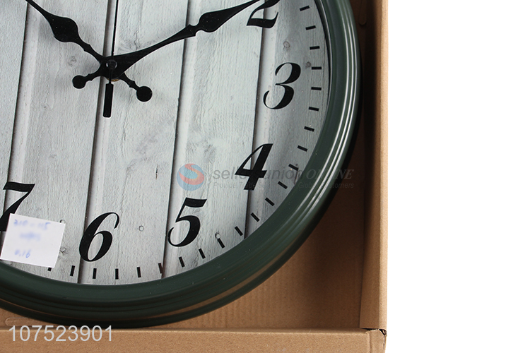 New design fashionable wall clock round wood grain quartz clock for decoration
