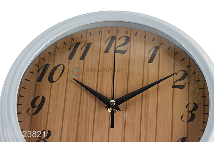 Hot selling Nordic wood grain wall clock personality silent hanging clocks