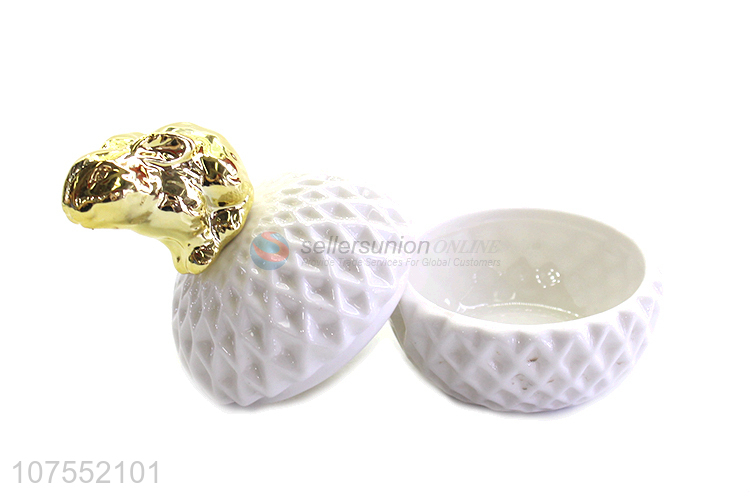 New Product White Ceramic Storage Jar With Gold Frog Decoration Lid