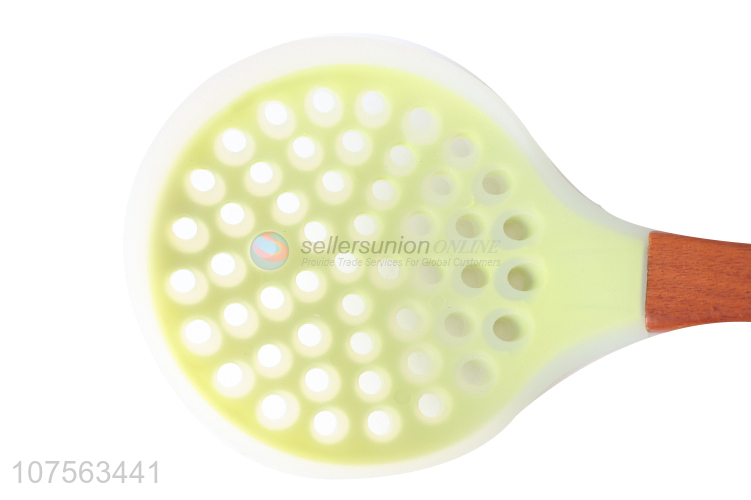 Wholesale kichen translucence silicone cooking skimmer with wooden handle